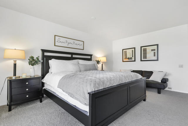 5 Fordham Court, Rancho Mirage CA: https://media.crmls.org/mediaz/d2da7bcd-f3f5-4682-ad44-01c23eb907e6.jpg