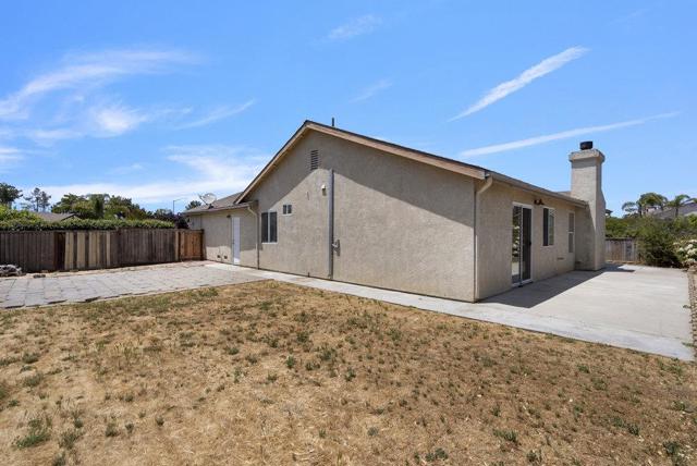 2301 Valley View Road, Hollister CA: https://media.crmls.org/mediaz/d2da99bd-4d0f-45fd-a2a7-09b8ed4d02ea.jpg