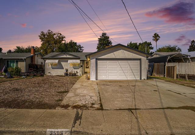3556 Vancouver Way, Concord CA: https://media.crmls.org/mediaz/d2dc5a0b-7bbb-4d00-9a3f-7a2b019d4424.jpg