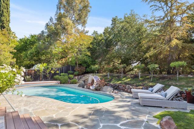 822 Mesa Court, Palo Alto CA: https://media.crmls.org/mediaz/d2dd94a7-b1f7-4a58-8295-478a4762a9b1.jpg