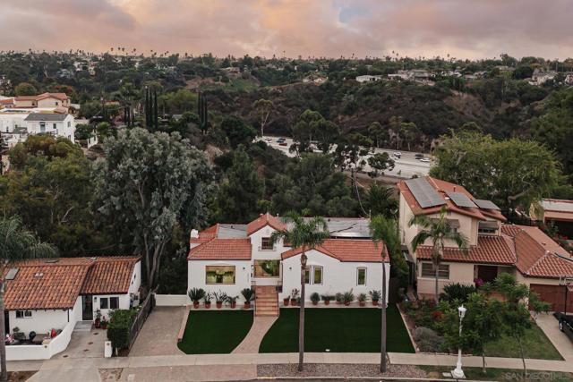 4033 S Hempstead Cir, San Diego CA: https://media.crmls.org/mediaz/d2ddf14f-50be-4b7e-bbb3-42d413233493.jpg
