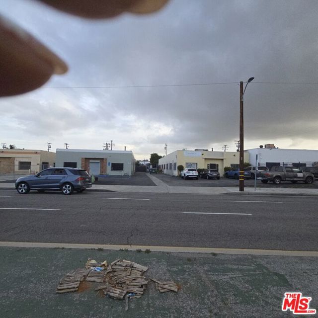 Image 10 of 22 For 455 Alondra Boulevard