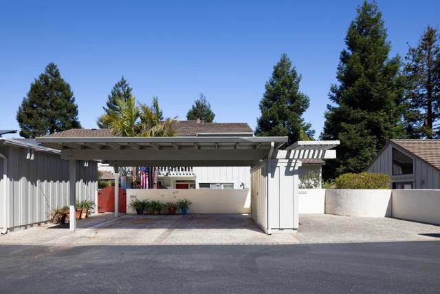 9662 Willow Court, Carmel CA: https://media.crmls.org/mediaz/d2dee48f-a7c5-45b8-ac52-097361adfe35.jpg
