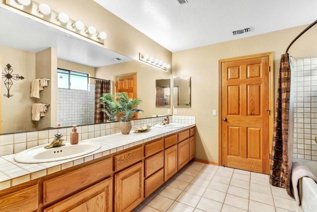 Detail Gallery Image 20 of 47 For 2302 Shaylene Way, Alpine,  CA 91901 - 3 Beds | 2/1 Baths