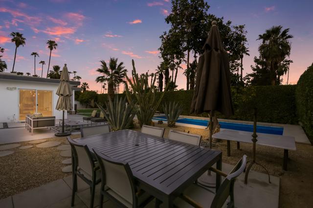 1529 S Calle Palo Fierro, Palm Springs CA: https://media.crmls.org/mediaz/d2e034c2-7255-49a9-b3e4-c6776220c808.jpg