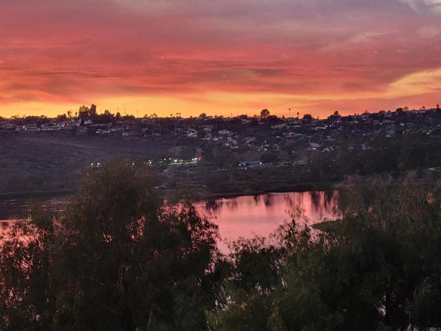 5712 Baltimore Drive, La Mesa CA: https://media.crmls.org/mediaz/d2e0b2a1-e943-4994-8ee2-edd1f01cf3ca.jpg