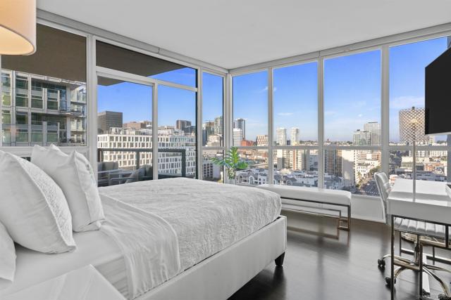 555 Front St., San Diego CA: https://media.crmls.org/mediaz/d2e22afd-6c3e-4871-80bf-50b04357c2d3.jpg