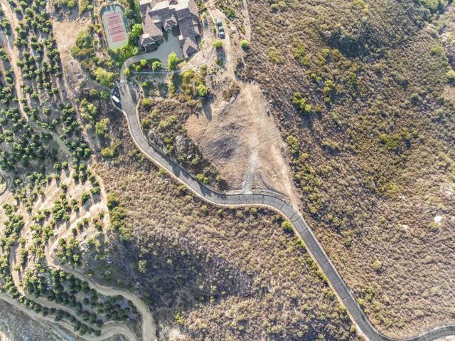 18010 Sunset Point Road, Poway CA: https://media.crmls.org/mediaz/d2e23fc2-3928-4ada-904c-2eb8dc50c94a.jpg