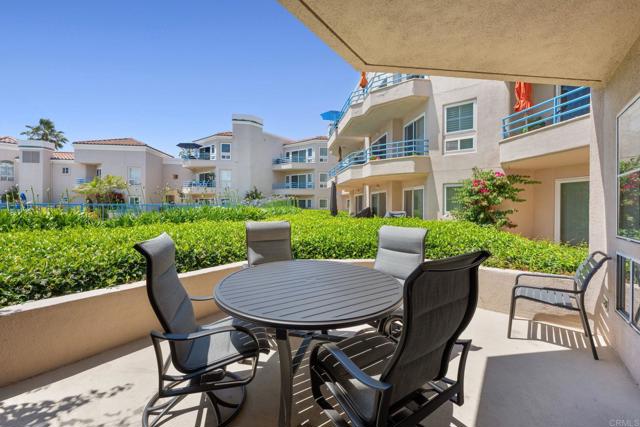 Detail Gallery Image 10 of 31 For 400 N Pacific Street #110,  Oceanside,  CA 92054 - 2 Beds | 2 Baths