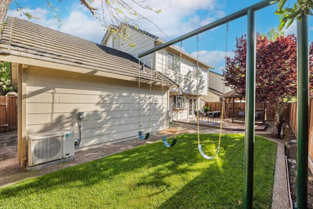 395 Sandstone Drive, Fremont CA: https://media.crmls.org/mediaz/d2e4737b-db97-4180-961f-59794e99c406.jpg