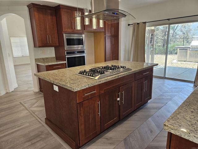 43075 Corte Fresca, Temecula CA: https://media.crmls.org/mediaz/d2e4efdc-f990-4af3-8f19-b0ad37ea542d.jpg