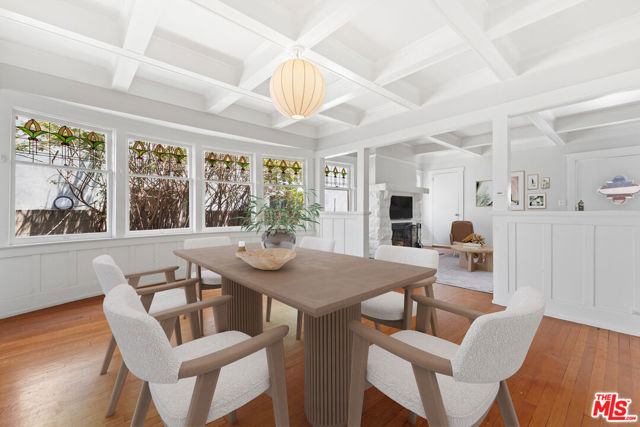 45 Breeze Avenue, Venice CA: https://media.crmls.org/mediaz/d2e4f01f-bad2-437a-9a25-245c2ed3a66f.jpg