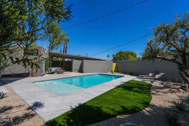 2839 N Davis Way, Palm Springs CA: https://media.crmls.org/mediaz/d2e5127a-19a4-4948-99eb-581457e51977.jpg