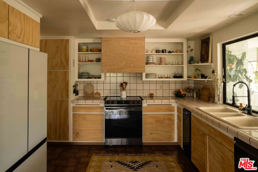 MLS #25598609 image #14