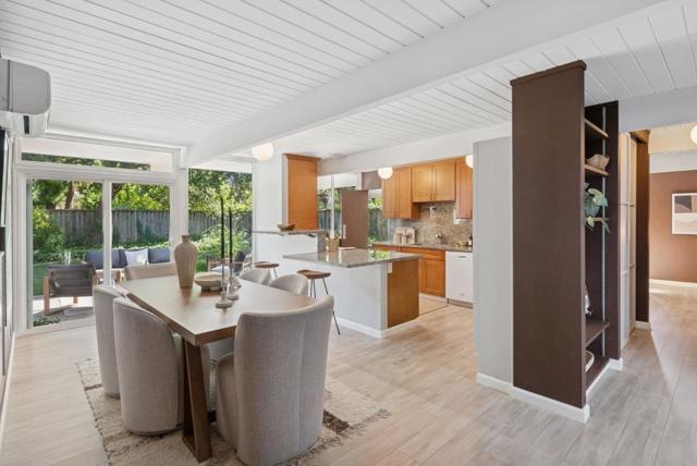 822 Dartshire Way, Sunnyvale CA: https://media.crmls.org/mediaz/d2e56ced-4d30-4753-a66d-2bb60af94ef7.jpg