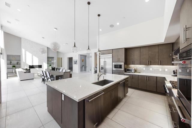 1 Via Merenda, Rancho Mirage CA: https://media.crmls.org/mediaz/d2e5bf82-7dc9-4be4-878a-f7f0dcbd6db5.jpg