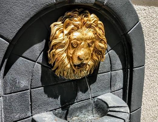 https://media.crmls.org/mediaz/d2e644f5-4ea4-4c8a-85b6-4eb753b8ec14.jpg?preset=X-Large