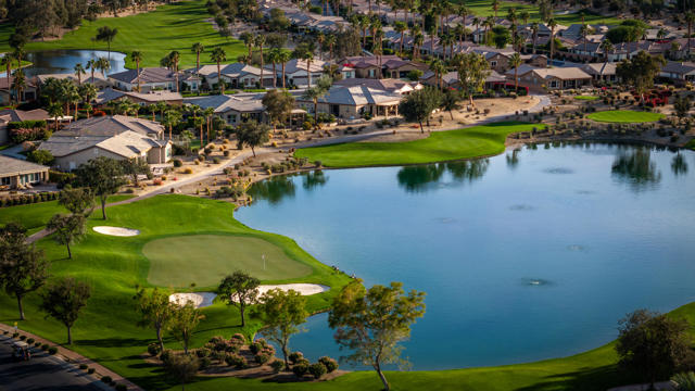 61436 Topaz Drive, La Quinta CA: https://media.crmls.org/mediaz/d2e67176-4ae2-4b57-ba9b-7c6d153b7b96.jpg