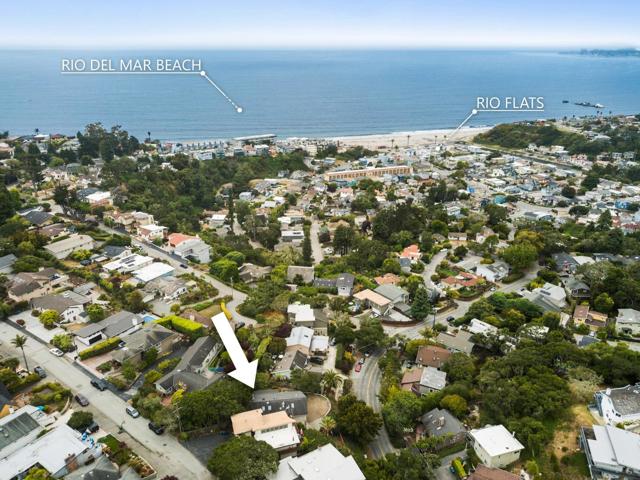 254 Aptos Beach Drive, Aptos CA: https://media.crmls.org/mediaz/d2e673d5-84a6-4623-be6e-f768abb9b4a3.jpg