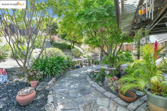 5125 Monitor Pass Way, Antioch CA: https://media.crmls.org/mediaz/d2e6af88-69e3-4fa0-93b9-a573ad1f15a3.jpg