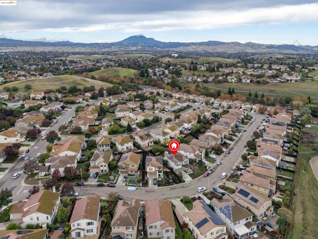 4586 Donegal Way, Antioch CA: https://media.crmls.org/mediaz/d2e6e7e0-410e-4a21-b31f-1d896972a0f5.jpg