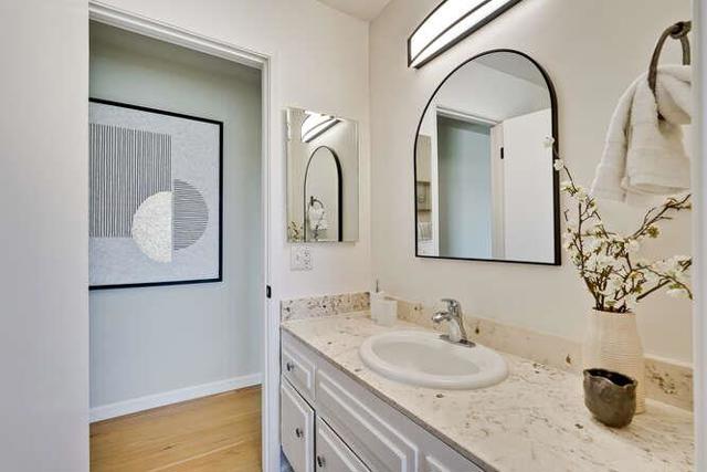 998 Flying Fish Street, Foster City CA: https://media.crmls.org/mediaz/d2e70570-5a14-42f5-aa61-41b198d01588.jpg