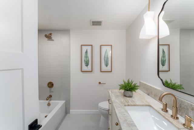 45 Saint Christophers Lane, Coronado CA: https://media.crmls.org/mediaz/d2e730d7-8984-455d-acdf-d2dc5d1cbacd.jpg