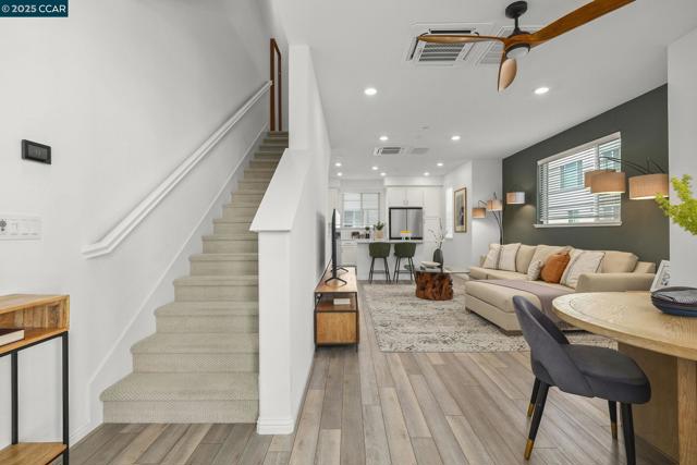 2853 Cathwood Lane, Alameda CA: https://media.crmls.org/mediaz/d2e7d0ea-f5be-4faf-9919-38589c4e3773.jpg