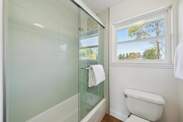 900 Highlands Circle, Los Altos CA: https://media.crmls.org/mediaz/d2e8678f-1013-499d-8613-b269428980fa.jpg