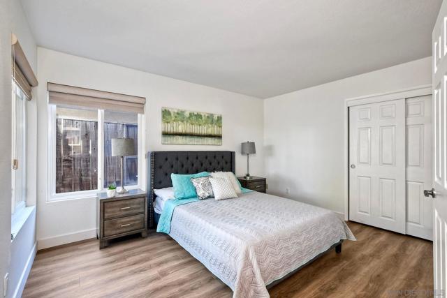 10434 Woodchuck Pt, San Diego CA: https://media.crmls.org/mediaz/d2e89ab0-02f6-4e0b-9bb1-d45c57cfb11c.jpg
