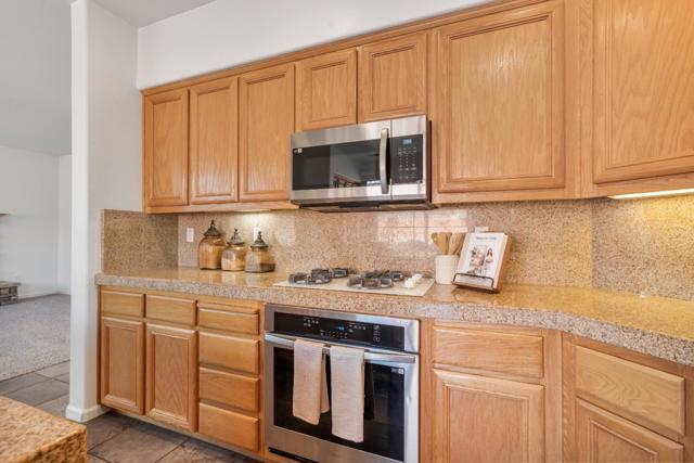 1101 Freedom Drive, Hollister CA: https://media.crmls.org/mediaz/d2ea07de-02b2-4f8f-b5bd-4f59871e3a02.jpg