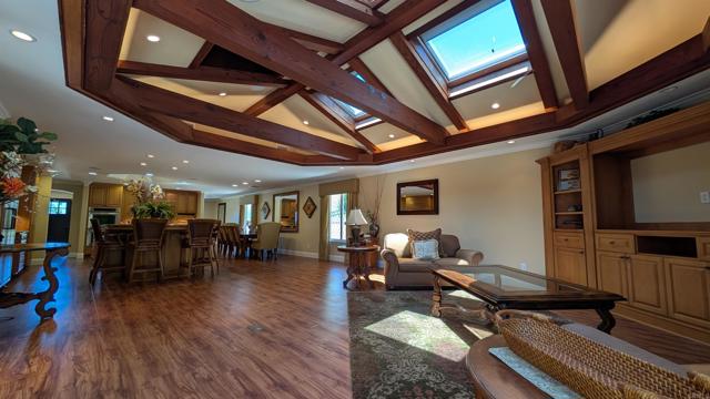 Detail Gallery Image 8 of 39 For 3167 Carnegie Pl, San Diego,  CA 92122 - 3 Beds | 3 Baths