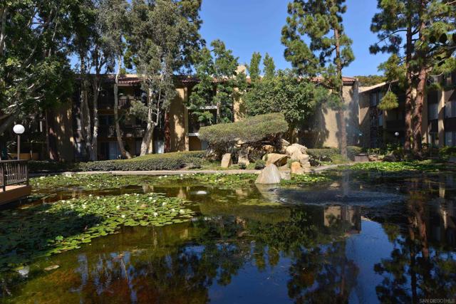 1885 Diamond St, San Diego CA: https://media.crmls.org/mediaz/d2eb23bd-b0f4-485a-bd19-a21f587dd452.jpg