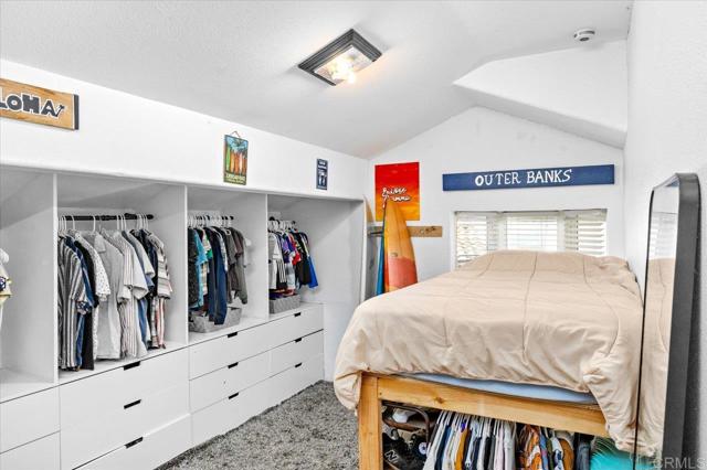 750 Corte Manolito, San Marcos CA: https://media.crmls.org/mediaz/d2ebe7d0-ba18-4f51-9758-1378a4723f52.jpg