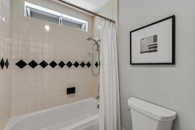 331 Idyllwild Court, Redwood City CA: https://media.crmls.org/mediaz/d2ec98c1-765d-4a38-914c-e51abd0427b8.jpg