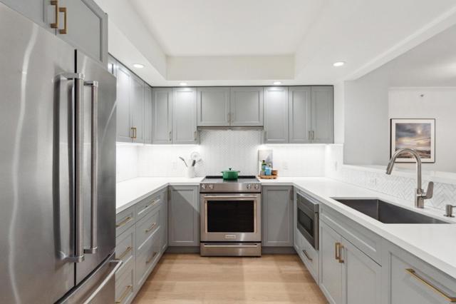 1438 Green Street, San Francisco CA: https://media.crmls.org/mediaz/d2ed7dff-33dd-49b2-83cd-dc7b461c05d1.jpg