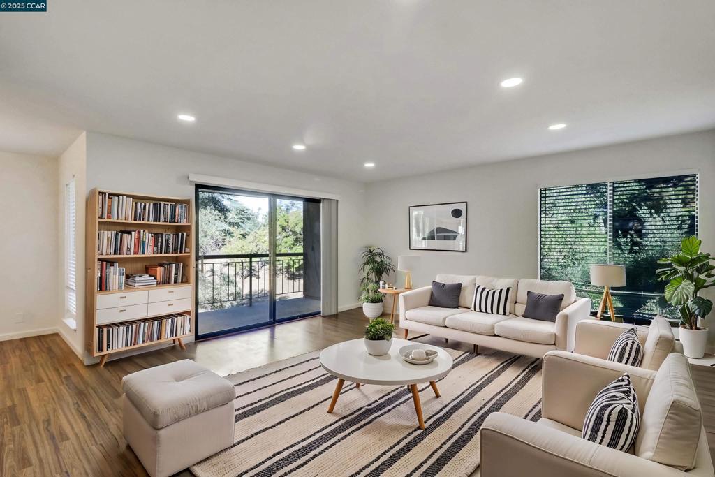 440 N Civic Dr #315