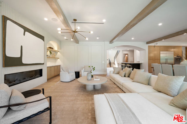 5036 Woodley Avenue, Encino CA: https://media.crmls.org/mediaz/d2ef180e-5841-4406-9269-2916ddf543f9.jpg