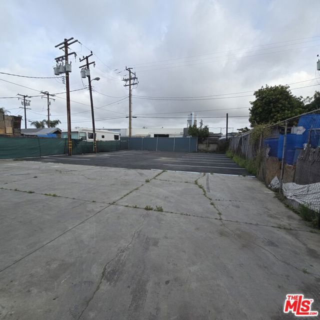 Image 20 of 22 For 455 Alondra Boulevard