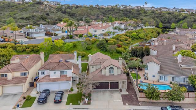 11515 Corte Playa Las Brisas, San Diego CA: https://media.crmls.org/mediaz/d2f06d0c-5957-458d-b531-56a6f5fbd9a0.jpg