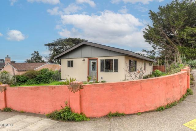 340 Main Street, Point Arena CA: https://media.crmls.org/mediaz/d2f0983a-0001-4386-8b08-c15841ab012a.jpg