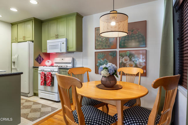 Detail Gallery Image 5 of 29 For 103 W Mountain St #C,  Glendale,  CA 91202 - 1 Beds | 1 Baths