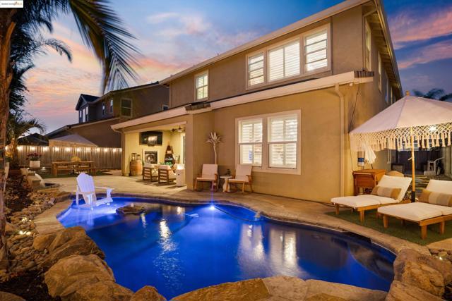542 Harbor Cove Cir, Discovery Bay CA: https://media.crmls.org/mediaz/d2f0b45a-66ad-425a-a952-d818b097d935.jpg