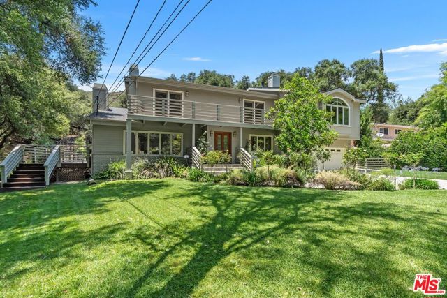 24753 Mulholland Highway, Calabasas CA: https://media.crmls.org/mediaz/d2f1c645-4afe-4ef3-ba98-13d7bf1d543d.jpg