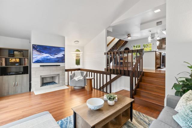 2362 Altisma Way, Carlsbad CA: https://media.crmls.org/mediaz/d2f28412-1f5c-44fa-94be-081f0a87555f.jpg