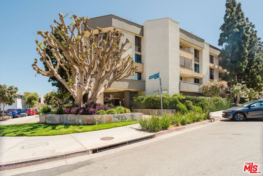 750 S Spaulding Avenue #214