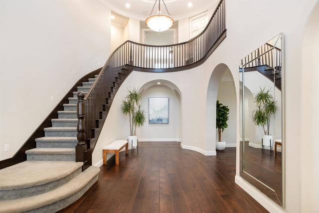 7866 Calle Oliva, Carlsbad CA: https://media.crmls.org/mediaz/d2f45109-8e64-4f4b-a69d-a037c243f2c4.jpg