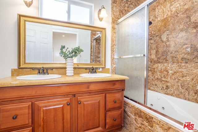 15065 Vose Street, Van Nuys CA: https://media.crmls.org/mediaz/d2f5a26a-ce47-400c-aeff-4df1844f62c2.jpg
