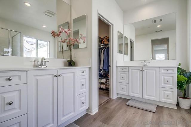 1225 Camino Avalon, Chula Vista CA: https://media.crmls.org/mediaz/d2f5e6f1-13f4-41d0-b63f-a77fa5dbf325.jpg