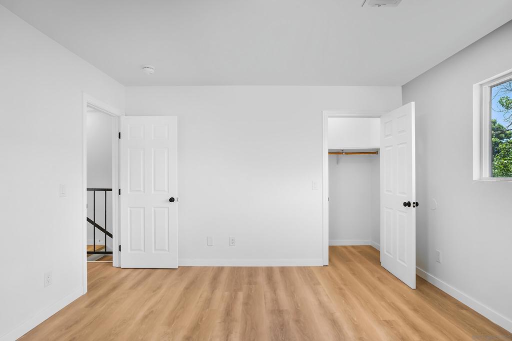 https://media.crmls.org/mediaz/d2f6397f-fcae-43fd-aaec-d39d57c5c6ff.jpg?preset=X-Large